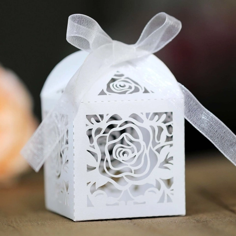 Romantic Laser Hollowed Rose Paper Gift Box For Wedding Valentine's Day Chocolate Candy Packaging With Ribbon Favors