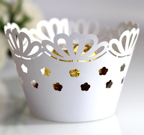 Laser Cut Hollow Flower Cupcake Wrappers Pearlescent Paper Cake Liners For Wedding Birthday Party Decorations Crown Wraps
