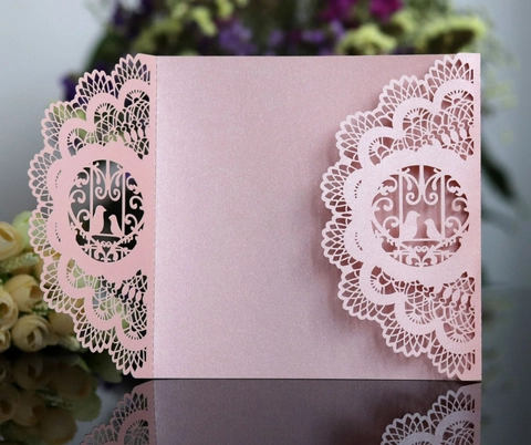 Faire-part de Mariage Élégants Découpés au Laser Style Européen Dentelle Creuse Double Oiseaux Papier Perlé Couverture de Carte d'Invitation