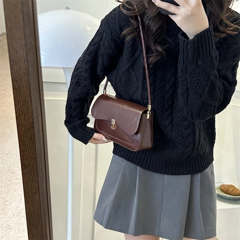 Women's Retro PU Leather Shoulder Bag Solid Color Underarm Bag With Golden Metal Buckle Minimalist Casual Crossbody Square Handbag