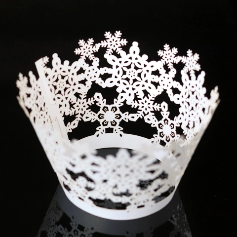Snowflake Laser Cut Cupcake Wrappers Pearlescent Paper Cake Liners Hollow Decoration For Christmas Wedding Birthday Party