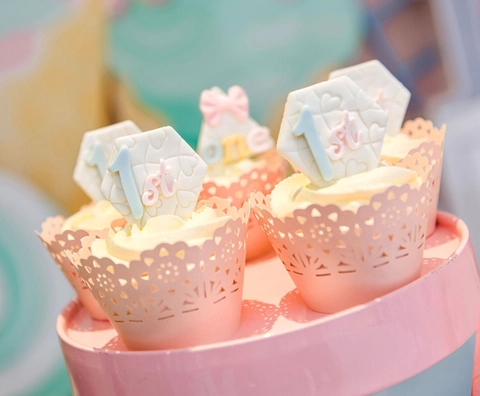 Involucri per Cupcake in Pizzo Tagliati al Laser Intaglio Floreale Carta Perlata Decorazione Muffin per Matrimonio Compleanno Festa