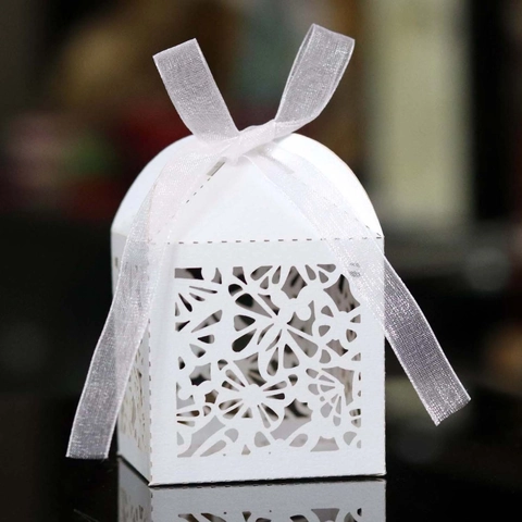 Europäische Lasergeschnittene Perlmuttpapier Schmetterling Blumen Süßigkeitenbox Hochzeit Party Geschenk Schokolade Verpackung Mit Band
