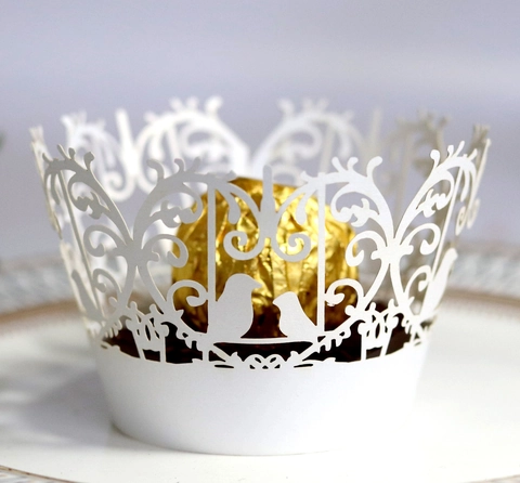 Eleganti Involucri per Cupcake in Carta a Taglio Laser Motivo Floreale Uccello Rivestimento Torta Traforato per Decorazione Festa Matrimonio