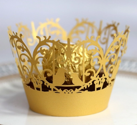 Elegant Laser Cut Paper Cupcake Wrappers Bird Floral Pattern Hollow Cake Liner For Wedding Birthday Party Decoration Accessory