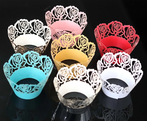 Lasergeschnittene Rosenblüten Cupcake-Hüllen Hohle Spitze Papier Kuchen Deko Halter Für Hochzeit Geburtstag Valentinstag Party