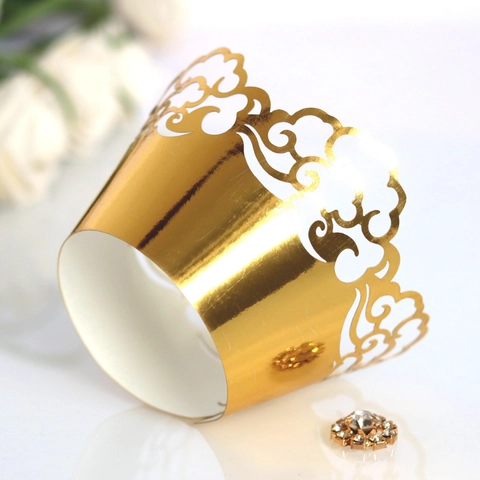 Eleganti Involucri per Cupcake in Carta Perlata Tagliati al Laser Motivo a Nuvole Cavi Fodere Decorative per Torte Matrimonio