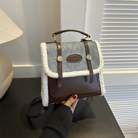 Zaino Patchwork da Donna Stile Academy Retrò in Pelle PU Con Bordo in Lana d'Agnello Artificiale Borsa a Mano Moda Scuola