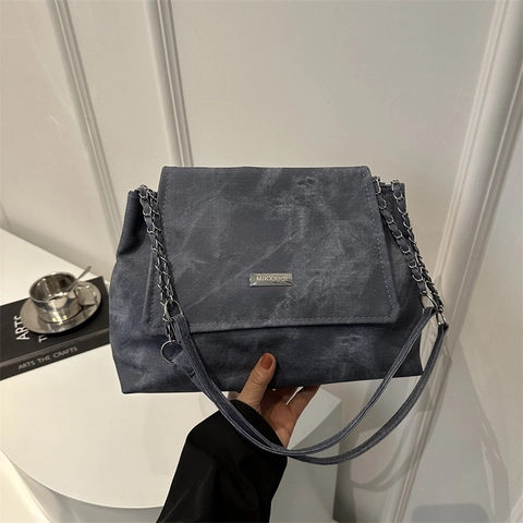 Bolso Tote de Hombro de Cuero PU Suave Minimalista para Mujer Gran Capacidad Solapa Correa de Cadena Color Sólido Conmutar Bolso de Axila Moda