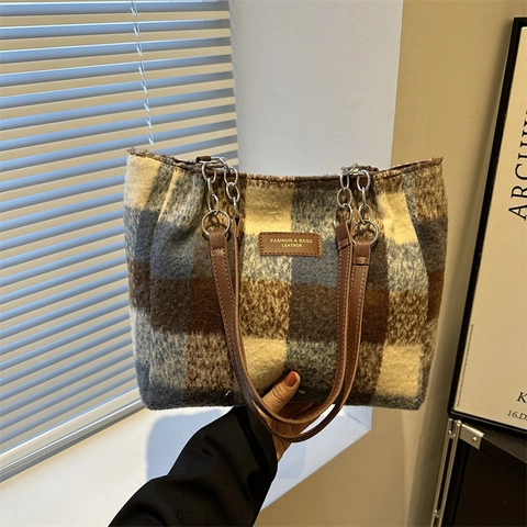 Stijlvolle Geruite Wollen Draagtas Voor Dames Ruime Retro Onderarm Schoudertas Met Ketting Leren Handvat Trendy Casual Handtas