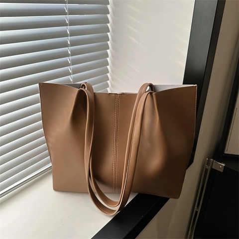Minimalist Large Capacity PU Leather Tote Bag Fashion Commute Shoulder Bag Retro Solid Color Underarm Bag Urban Handbag