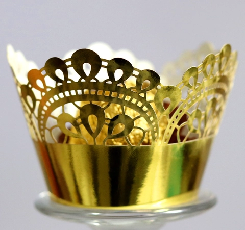 Laser Cut Hollow Peacock Lace Cupcake Wrappers Pearlescent Paper Decorative Cake Wraps For Wedding Birthday Party Favors
