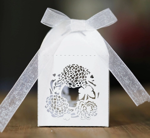 Laserschnitt Hohl Schmetterling Rose Hochzeit Süßigkeitenbox Mit Band Perlmuttpapier Geschenkbox Für Valentinstag Party Deko