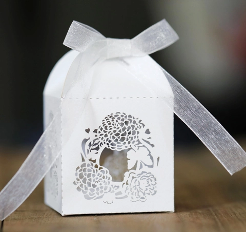 Laserschnitt Hohl Schmetterling Rose Hochzeit Süßigkeitenbox Mit Band Perlmuttpapier Geschenkbox Für Valentinstag Party Deko