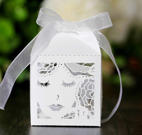 Scatole di Caramelle per Matrimonio in Carta Perlata Tagliata a Laser Design a Rosa Cava Fiocco in Nastro Confezione Regalo per Festa