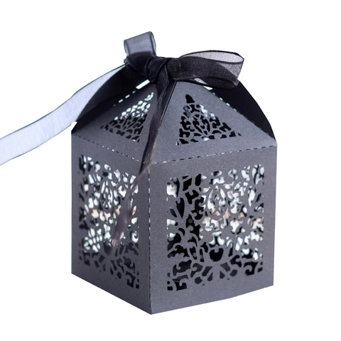 Scatole Bomboniere Matrimonio Traforate Taglio Laser Europeo Scatola Regalo in Carta Perlata Con Nastro per Caramelle Cioccolato Decorazione Festa