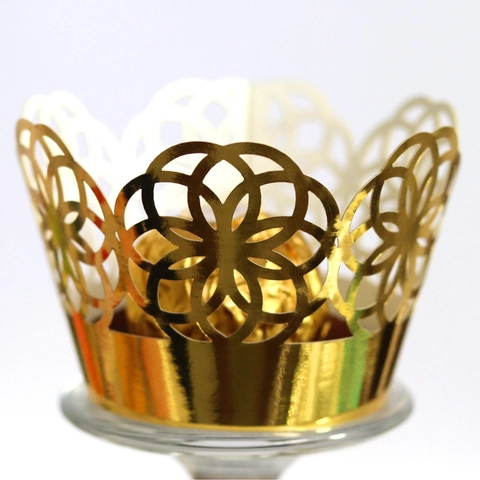 Laser Cut Cupcake Wrappers Hollow Out Pearlescent Paper Muffin Cup Decorative Liners For Wedding Birthday Party Supplies