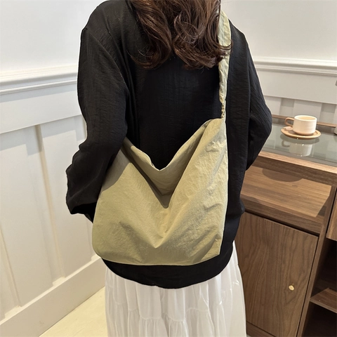 Large Capacity Ruched Cloud Bag For Women Minimalist Nylon Shoulder Tote Bag Lazy Style Commuter Slouchy Hobo Crossbody Bag