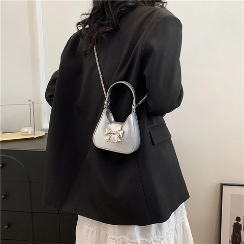Elegant Women Shoulder Bag Synthetic Leather Metal Bow Knot Decoration Half Moon Hobo Bag Chain Strap Magnetic Closure
