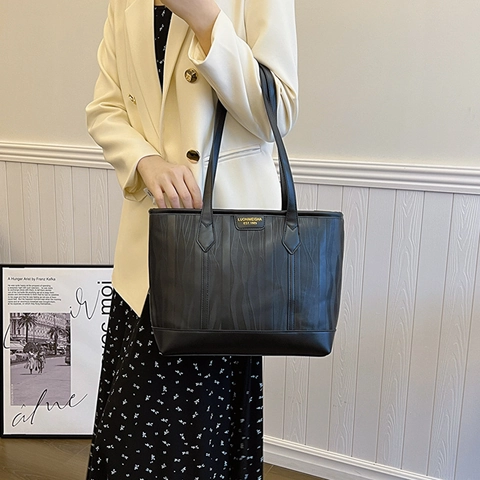 Borsa Tote da Donna in Pelle PU di Grande Capacità Moda Texture a Onde Sottobraccio Borsa a Tracolla Pendolare Urbana Minimalista