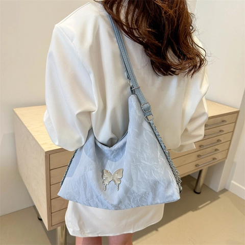 Borsa Tote da Donna in Pelle PU a Grande Capacità con Farfalla Trama Increspata Borsa a Tracolla Metallizzata con Catena