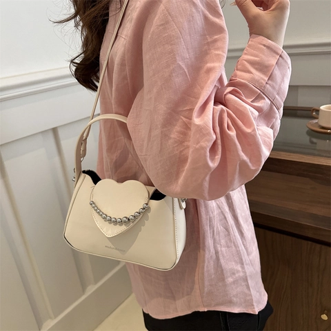 Mode Damen Herzförmige Klappe Umhängetasche PU Leder Perlen Dekor Umhängetasche Kleine Quadratische Handtasche Elegante Tasche