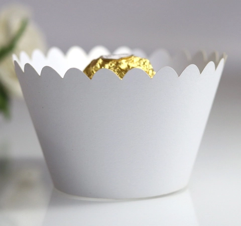Eleganti Involucri per Cupcake con Bordo Festonato Taglio Laser Carta Perlata Decorazione per Torte Matrimonio Festa Compleanno