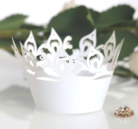 Laser Cut Crown Pattern Pearl Paper Cupcake Wrapper Hollow Decorative Muffin Cup Liners For Wedding Birthday Party Decoration
