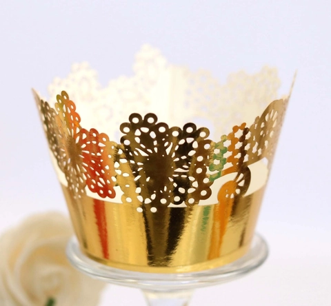 Elegant Laser Cut Cupcake Wrappers Pearl Paper Hollow Lace Cake Decoration For Wedding Birthday Festive Party Supplies