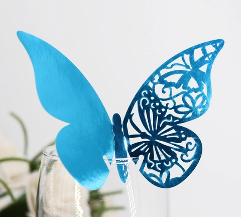Elegant Laser Cut Butterfly Wine Glass Place Cards Pearlescent Paper Hollow Out Name Cards For Wedding Banquet Party Decoration