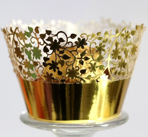 Elegante Hohl Laser Geschnitten Cupcake-Manschetten Perlmutt Papier Blumenranke Kuchen Rand Für Hochzeit Geburtstag Party Tisch Deko