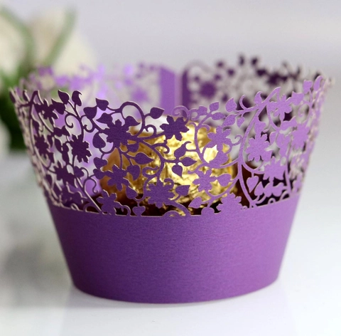 Elegante Hohl Laser Geschnitten Cupcake-Manschetten Perlmutt Papier Blumenranke Kuchen Rand Für Hochzeit Geburtstag Party Tisch Deko