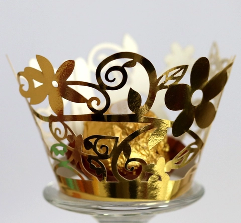 Laser Cut Cupcake Wrappers Hollow Floral Cake Edge Decoration Pearlescent Cardboard Muffin Liners For Wedding Birthday Party