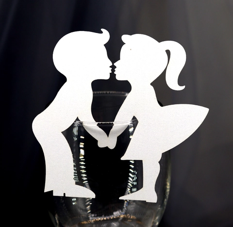 Romantic Laser Cut Pearlescent Paper Cup Cards Boy And Girl Silhouette Place Cards For Wedding Birthday Party Decoration