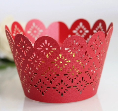 Laser Cut Περιτυλίγματα Cupcake από Μαργαριταρένιο Χαρτί Διάτρητο Σχέδιο Λουλουδιών για Γάμο Πάρτι Γενεθλίων Διακοσμητικά Περιτυλίγματα Τούρτας