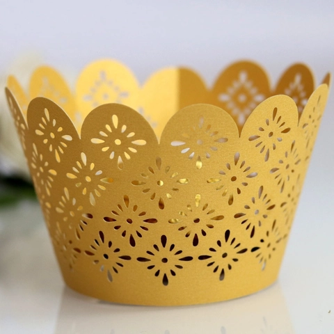 Laser Geschnitten Cupcake-Manschetten Hohl Blumen Karton Spitze Cupcake Liners Für Hochzeit Geburtstag Party Kuchen Dekoration