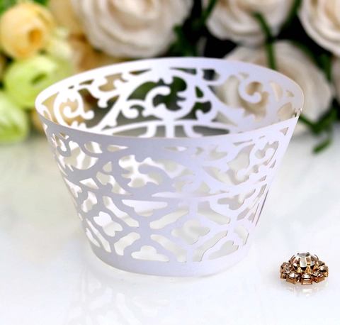 Laser Cut Cupcake Wrappers Elegant Lace Vine Design Pearlescent Cardstock Cake Cups For Wedding Birthday Party Decoration Baking