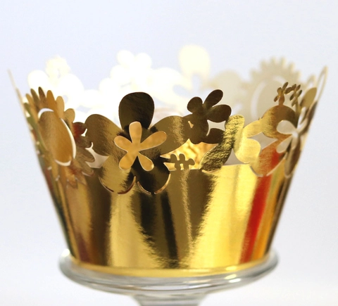 Laser Cut Floral Cupcake Wrappers Pearlescent Paper Hollow Out Lace Cake Decoration For Wedding Birthday Party Favors