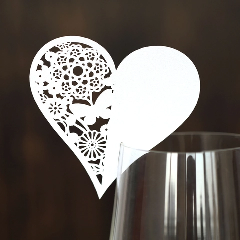 Segnaposto per Calice a Forma di Cuore Traforati al Laser in Carta Perlata per Decorazione Tavolo Matrimonio Compleanno Festa