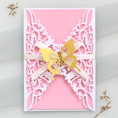 Elegante Laser Geschnitten Schmetterling Hochzeitseinladungen Perlpapier Hohle Einladungskarten Mit Bändern Für Verlobung Party Feier