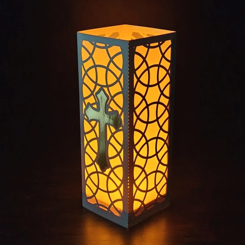 Pantalla de Papel Blanco Cortada por Láser Con Cruz Dorada Para Vela LED Decoración de Iglesia Bautismo Boda Religiosa Cubierta de Lámpara Hueca