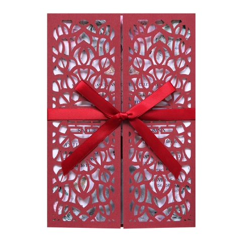 Eleganti Biglietti d'Invito per Matrimonio Taglio Laser Carta Perlata Rossa Design Floreale Cavo Con Fiocco Buste per Festa