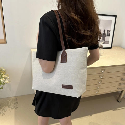 Women Large Capacity Nylon Tote Bag Casual Fashion Shoulder Bag For Daily Commute Versatile Handbag With Stitching Elements