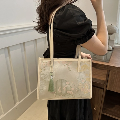 Damen Bestickt Tote Bag Retro Blumen Schmetterling Muster PU Schultertasche Achseltasche Mit Quaste Für Alltag Büro Mode