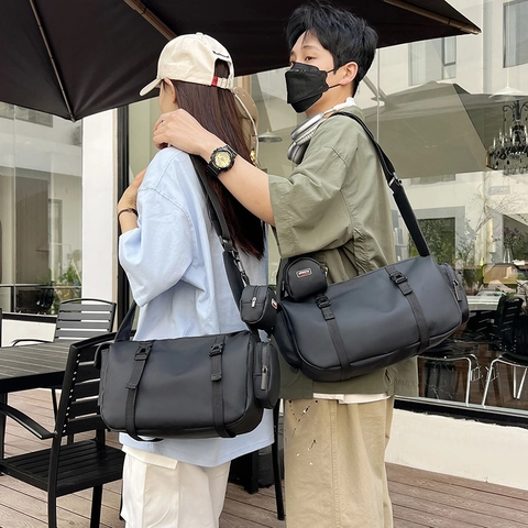 Japanese Style Large Capacity Nylon Messenger Bag Durable Waterproof Workwear Crossbody Bag For Travel Gym Daily Use Solid Color