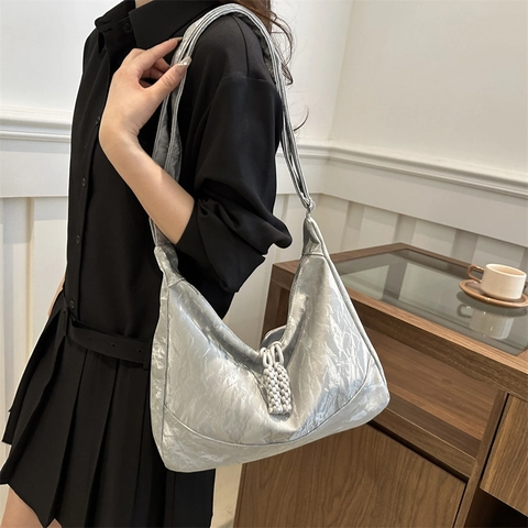 Large Capacity PU Leather Hobo Bag For Women Pleated Textured Shoulder Bag With Braided Detail Adjustable Strap Handbag