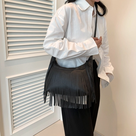 Bohemian Retro Tassel Shoulder Bag For Women Large Capacity Lychee Pattern PU Leather Hobo Crossbody Bag Fashion Underarm Bag