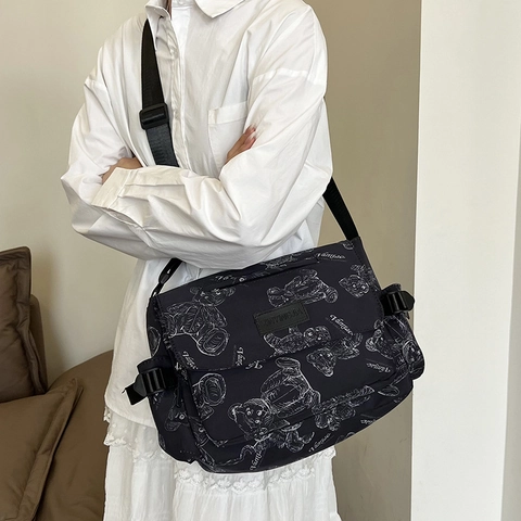 Bolso Mensajero de Nailon a la Moda para Mujer Estampado de Oso Repelente al Agua Gran Capacidad Bolso de Hombro para Estudiantes
