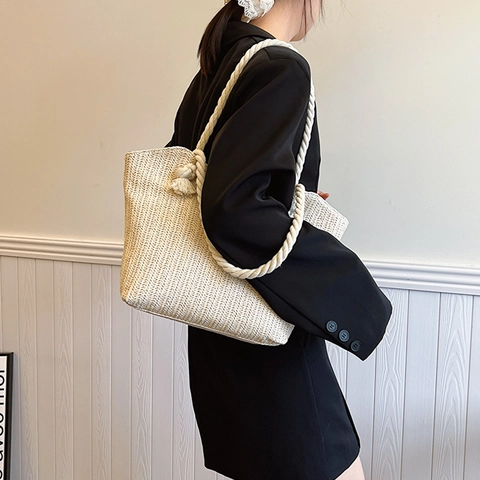 Women Large Capacity Straw Woven Tote Bag Summer Beach Shoulder Bag Casual Fashion Handbag With Thick Cotton Rope Handles