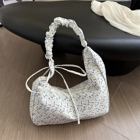 Dames Hobo Schoudertas Van Nylon Met Bloemenprint En Geplooide Band Zoete Frisse Okseltas Voor Dagelijks Gebruik